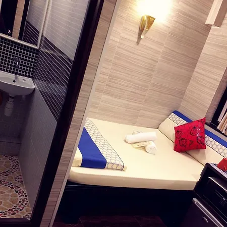 Dhillon Hostel - Reception 10Th Floor Block E Chungking Mansion-2